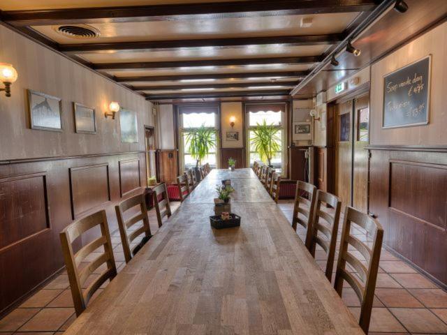 Hotel De Harmonie Сексбирюм Экстерьер фото
